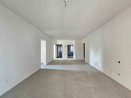 北京国美南长华府3室2厅141.5平中楼层/共34层