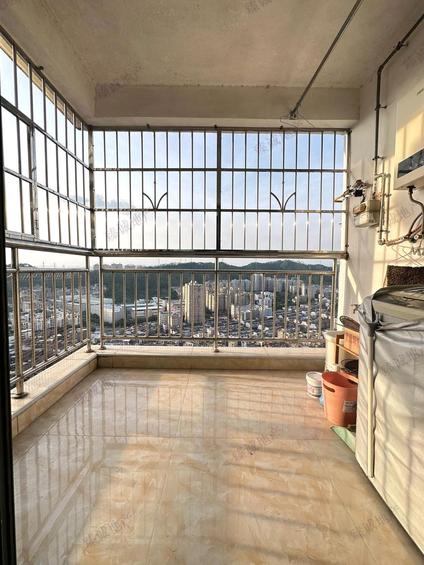 北京神冠豪都1室1厅56平高楼层/共41层