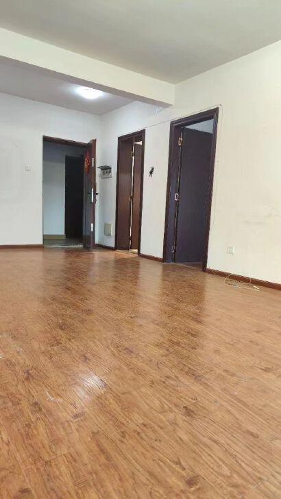 北京溪麓南郡2室2厅72.62平低楼层/共33层