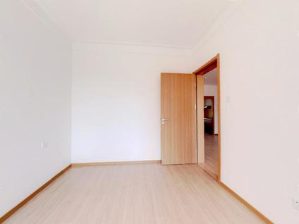 青岛锦绣城(四期誉园)3室2厅117.49平中楼层/共18层