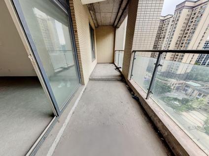 北京邦泰临港国际2室2厅71平中楼层/共26层