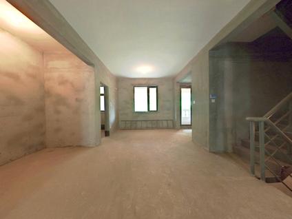 北京绿地香树花城5室3厅271.74平低楼层/共5层