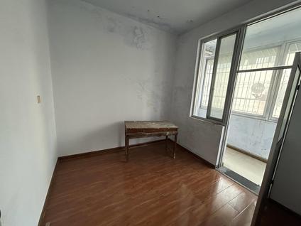 北京白河花园4室2厅183.63平低楼层/共6层