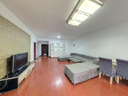 北京华晨国际3室2厅137.8平低楼层/共32层