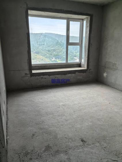 淄博翡翠之光3室2厅112平高楼层/共15层