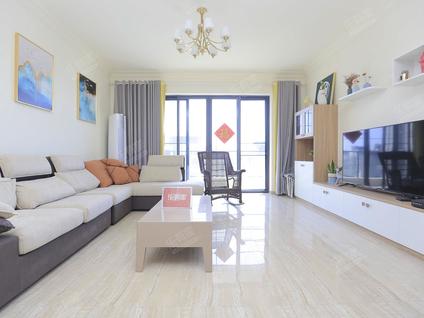 江门碧桂园滨江壹号4室2厅145平高楼层/共33层