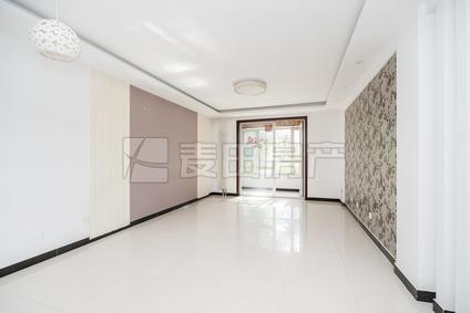 北京保利西山林语2室1厅92.12平低楼层/共9层