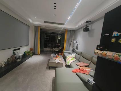 北京龙大壹号院3室2厅129平高楼层/共7层