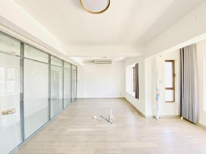 北京绿地IFC中央公馆B12地块4室2厅152平高楼层/共15层