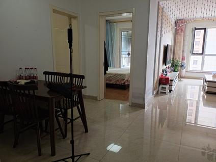 北京凤凰国际2室2厅97平中楼层/共29层