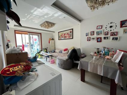 北京冠城大通蓝郡(一期)3室1厅118平中楼层/共11层