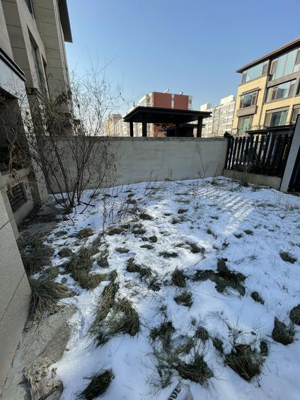 北京富力十号4室2厅220.88平低楼层/共6层