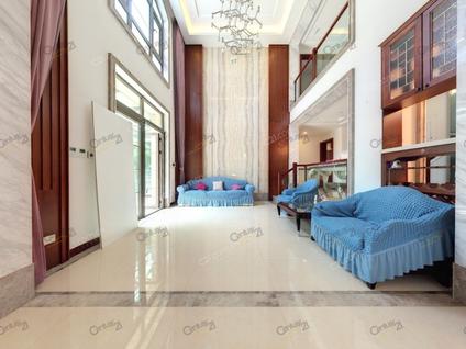 北京绿地华尔道名邸6室2厅292.15平低楼层/共3层