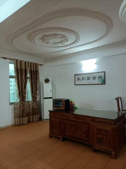 江门新世纪花园(中山东路)6室2厅322平中楼层/共5层