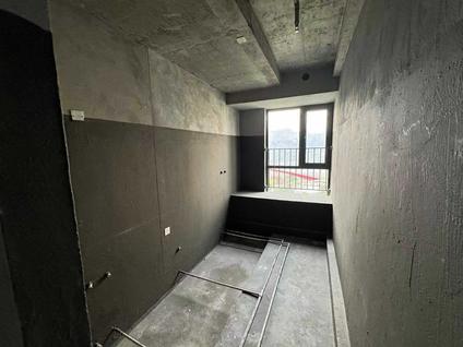北京天鹅堡4室2厅183平低楼层/共46层