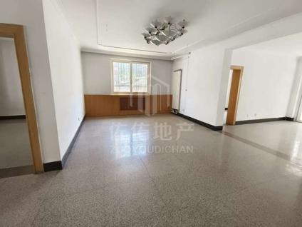 张家口五一路小区4室2厅134平低楼层/共6层