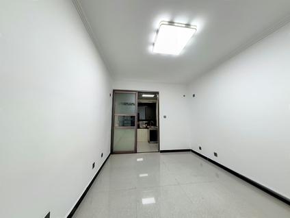 北京荣域小区1室1厅30.11平高楼层/共18层