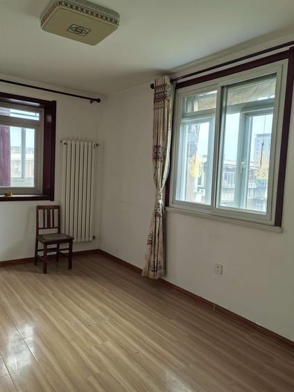 北京重光(东里)1室1厅38.59平高楼层/共7层