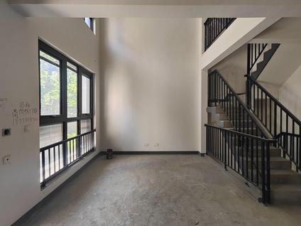 北京阅塘名邸6室2厅216平低楼层/共1层