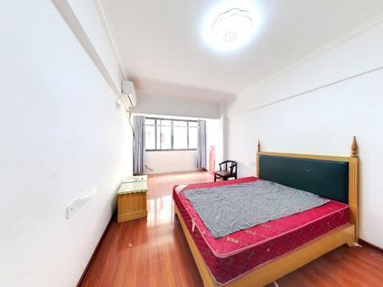 南京常府街2室1厅77.72平低楼层/共9层