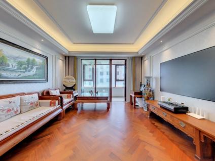 青岛恩马墅院3室2厅143.36平中楼层/共23层