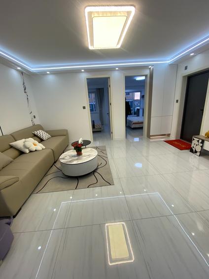 北京京威富华苑2室2厅73平低楼层/共6层