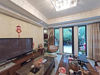 北京安亭新镇(德绍豪斯)5室2厅202.07平低楼层/共4层