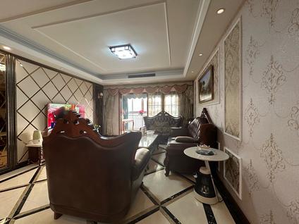 重庆路华苑4室2厅152平高楼层/共18层