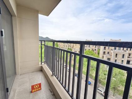 北京万科弗农小镇3室2厅97.96平中楼层/共9层