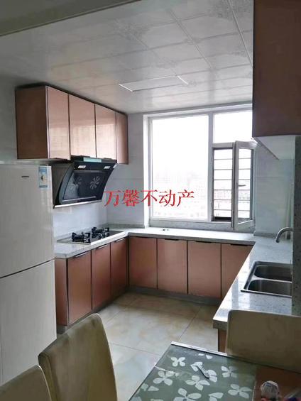 北京泰龙阁2室2厅92平高楼层/共17层