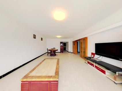 北京鸿景花园3室1厅130平高楼层/共25层