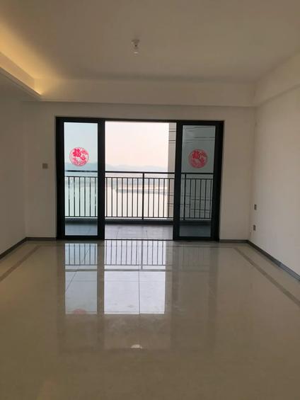 北京融创潭江首府4室2厅140平高楼层/共33层