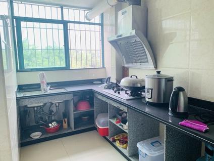 江门龙山花园3室2厅111.35平高楼层/共7层