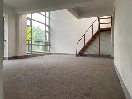 重庆枫林秀水4室4厅179.7平高楼层/共4层