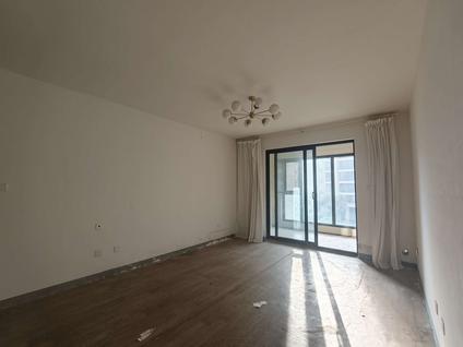 北京绿都洛阳府3室2厅123平低楼层/共26层