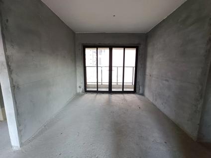 江门华发四季3室2厅77平低楼层/共33层