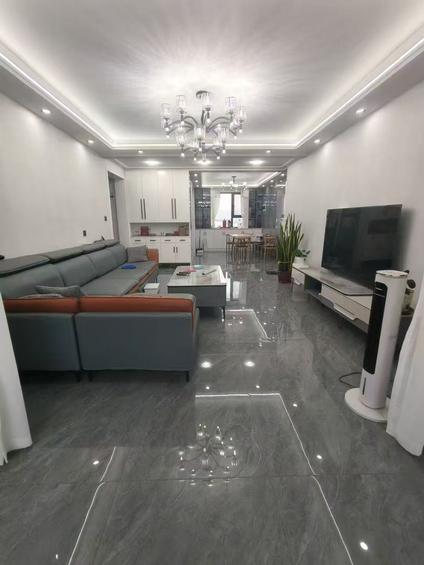 北京北城时光3室2厅135平高楼层/共18层