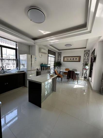 北京领域龙山4室2厅199平中楼层/共5层