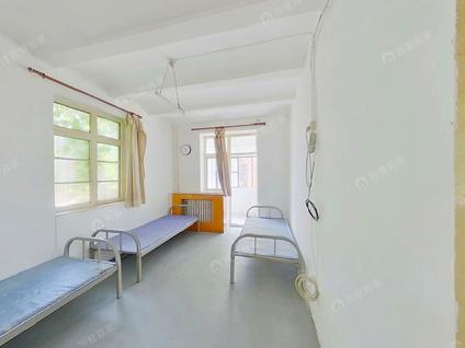 北京白广路东里(小区)3室1厅78.34平低楼层/共4层