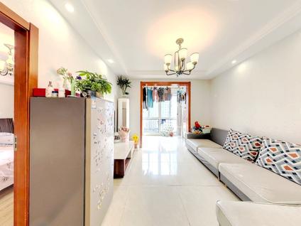 南京万裕龙庭水岸2室1厅80.19平中楼层/共25层