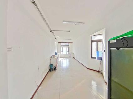 北京越秀大厦3室2厅142.87平中楼层/共30层