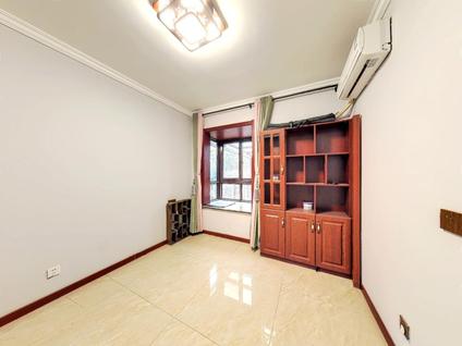 北京枫林天下(二期)2室2厅102.57平低楼层/共17层