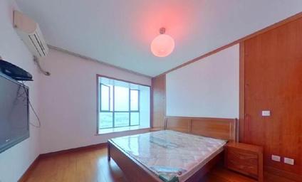 上海海上名邸3室2厅140平高楼层/共18层
