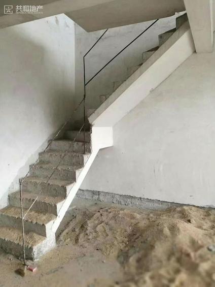 北京华贵苑5室2厅176平高楼层/共24层