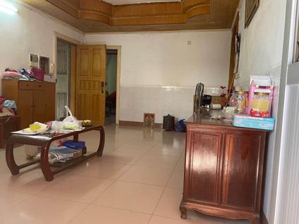 江门环市中路3室2厅85平中楼层/共8层