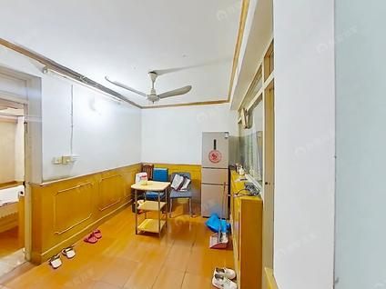 上海芝巷小区2室1厅70.32平低楼层/共6层