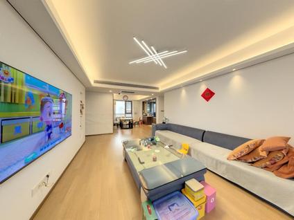 株洲晋合湘水湾(六期)4室1厅177平中楼层/共32层