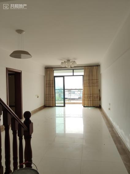 广州金丰大厦4室2厅181平高楼层/共11层