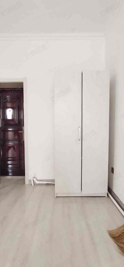 北京沈厂舍宅小区1室1厅42平高楼层/共7层