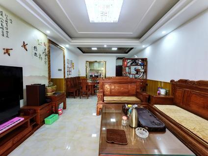 北京金华花园(A区)4室2厅134.82平低楼层/共11层